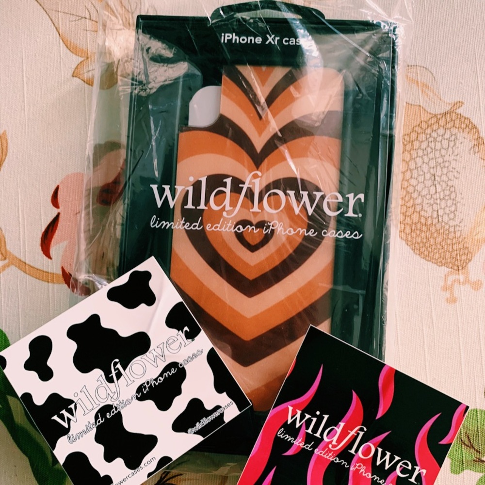 NEW iPhone XR “Latte Love” Wildflower phone case